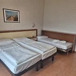 Ξενοδοχείο Florida 3*