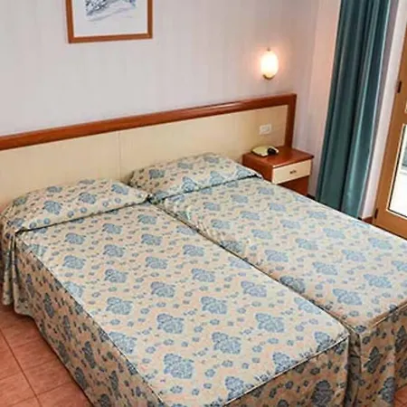 Hotell Florida 3*
