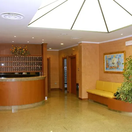 Hotell Florida 3*