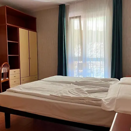 Otel Florida Limone sul Garda